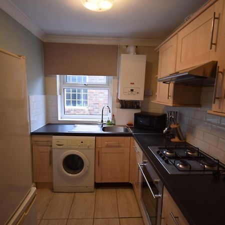 Two Bedroom Flat St Andrews Road Londres Exterior foto