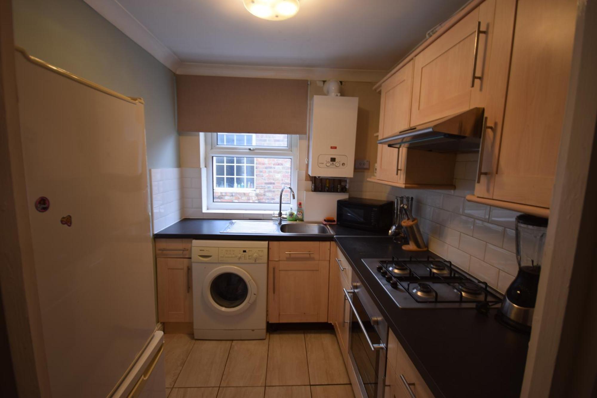 Two Bedroom Flat St Andrews Road Londres Exterior foto